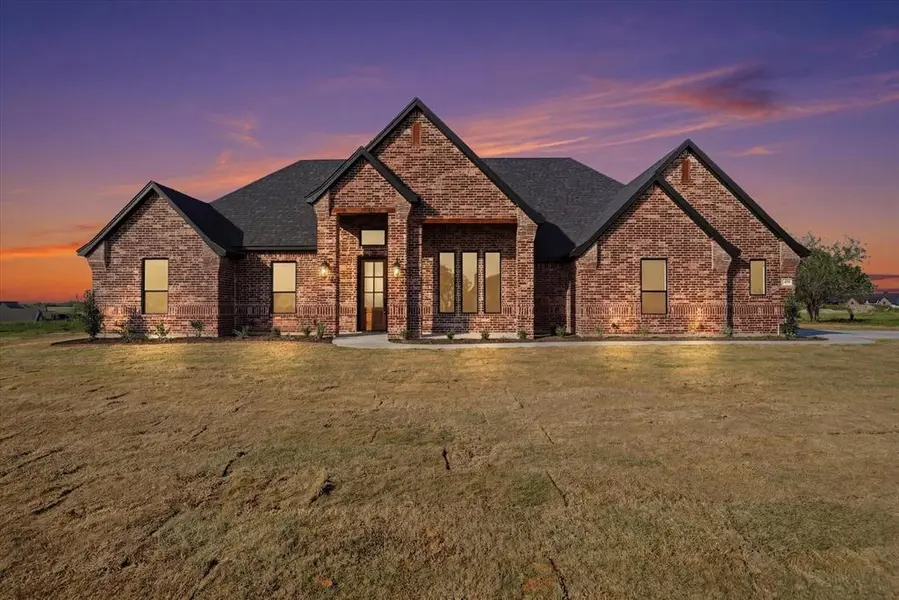 450 Red Bird Drive, Springtown, TX 76082
