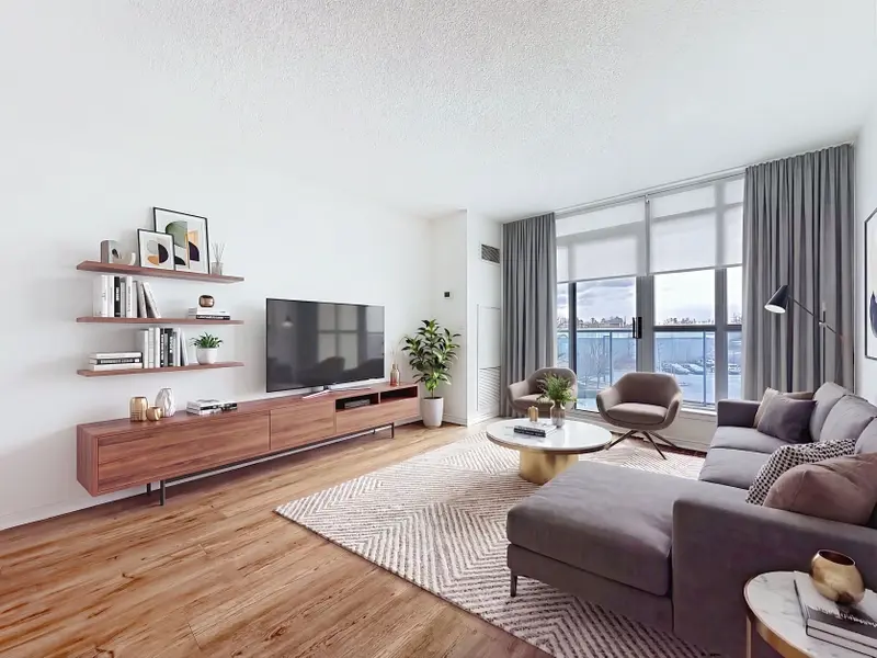 340 Watson ST W #208, Whitby, ON L1N 9G1