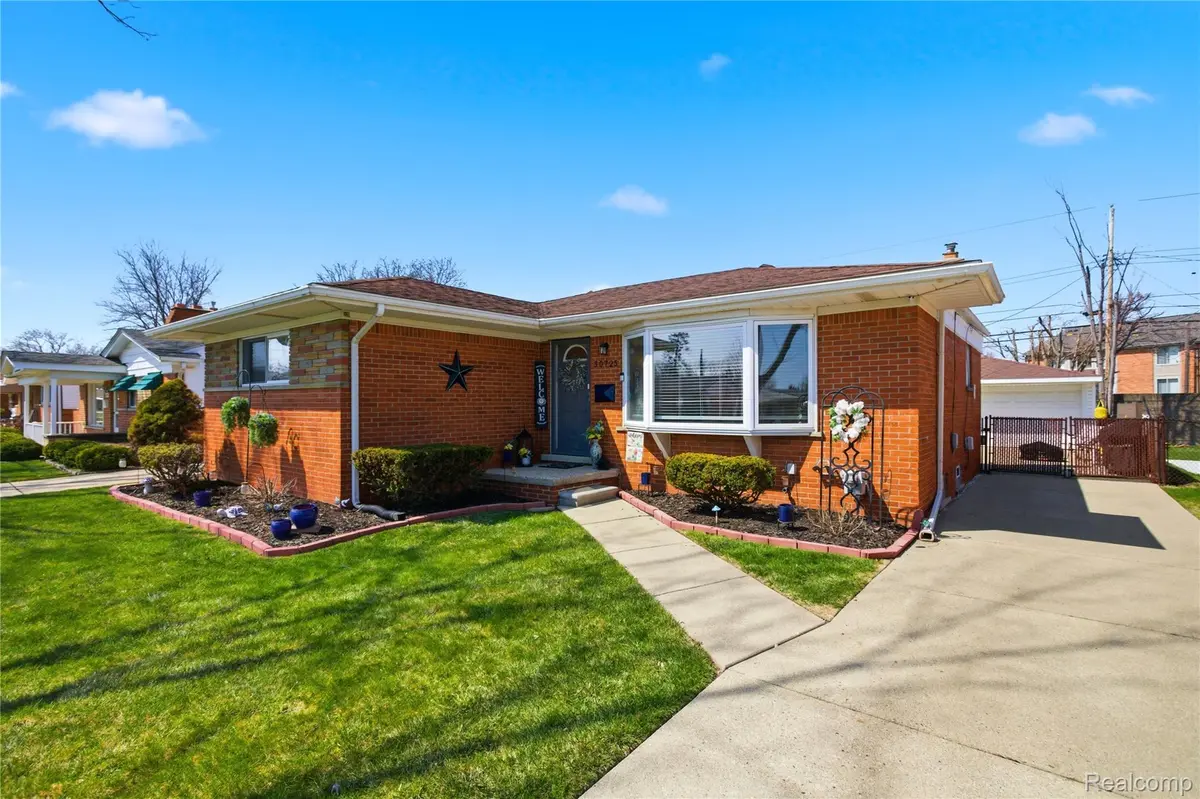 30725 Whittier AVE, Madison Heights, MI 48071