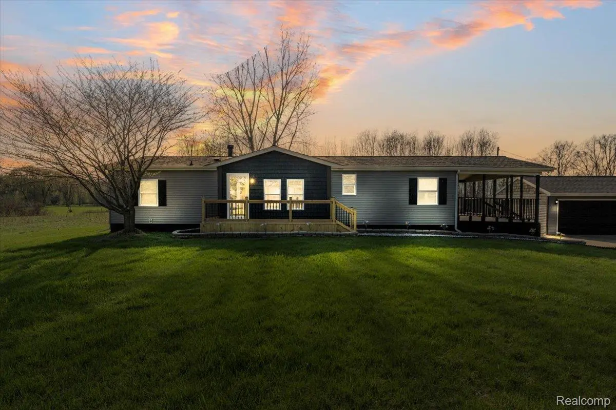 1160 S Van Vleet RD, Clayton Charter Township, MI 48473