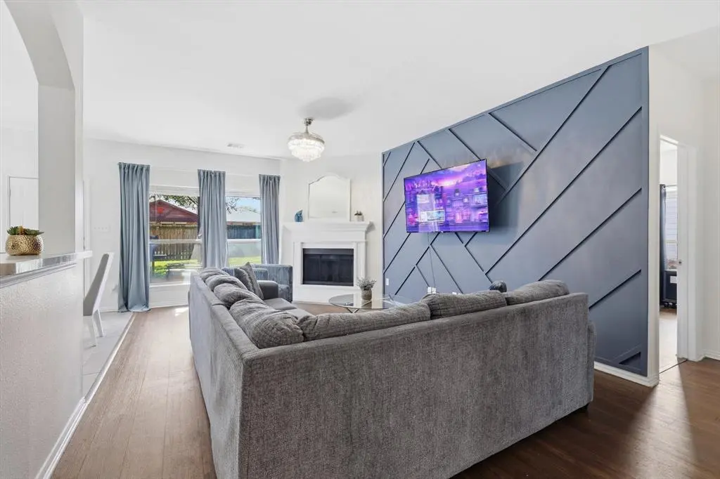 4314 Windmill Hill Circle, Corinth, TX 76208