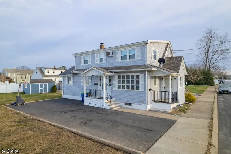 34 N 15Th Ave, Manville Boro, NJ 08835