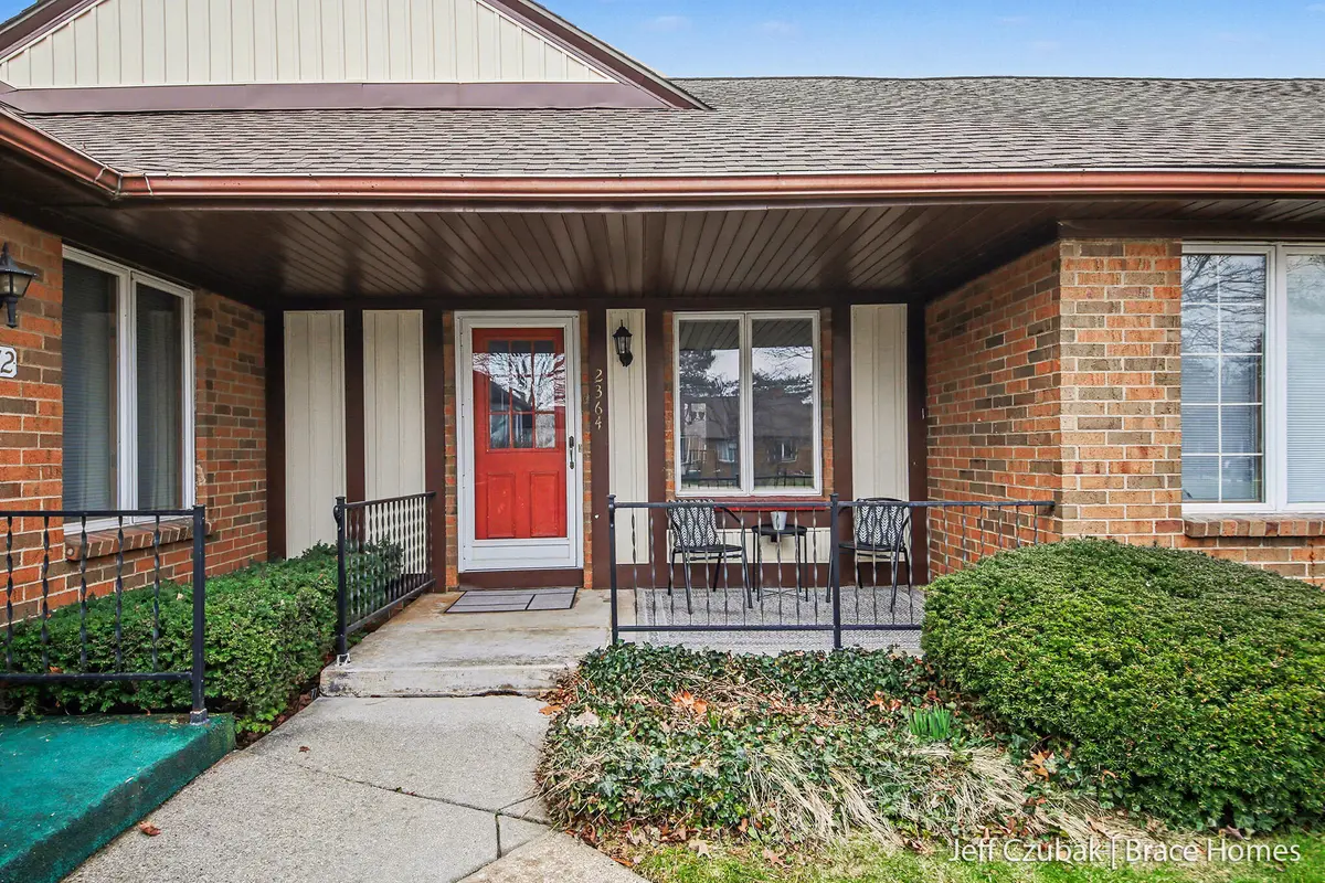 2364 Radcliff Village DR SE, City Of Grand Rapids, MI 49546