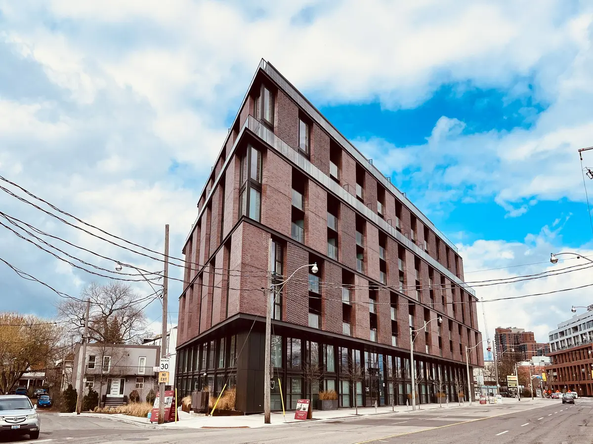 2625 Dundas ST W #108, Toronto W02, ON M6P 1X9