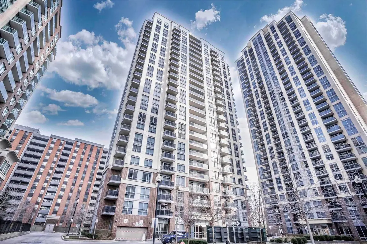 5 Michael Power PL #704, Toronto W08, ON M9A 0A3