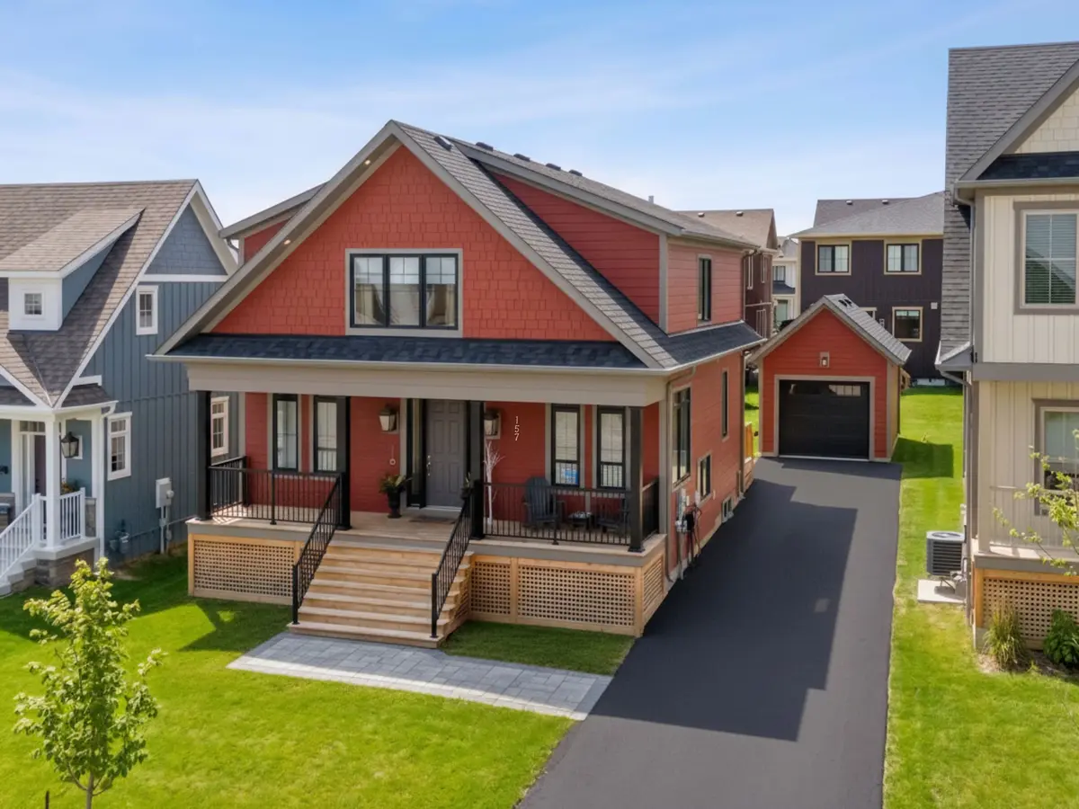 157 Courtland ST, Blue Mountains, ON L9Y 5L7