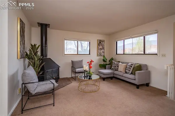 1903 N 7th ST, Colorado Springs, CO 80907