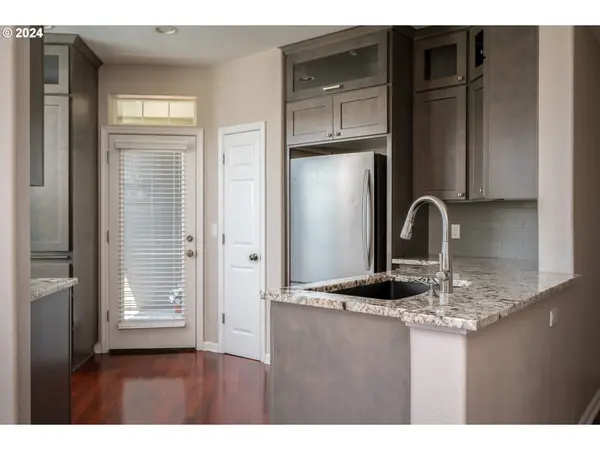 2395 SNOWBERRY RIDGE CT, West Linn, OR 97068