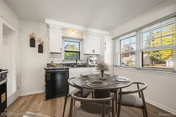 20352 Beatrice ST, Livonia, MI 48152