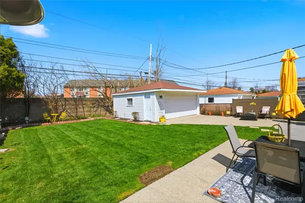 30725 Whittier AVE, Madison Heights, MI 48071