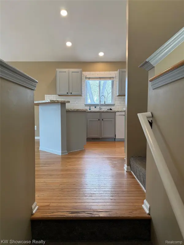 2365 Hartford AVE, Waterford Charter Township, MI 48327