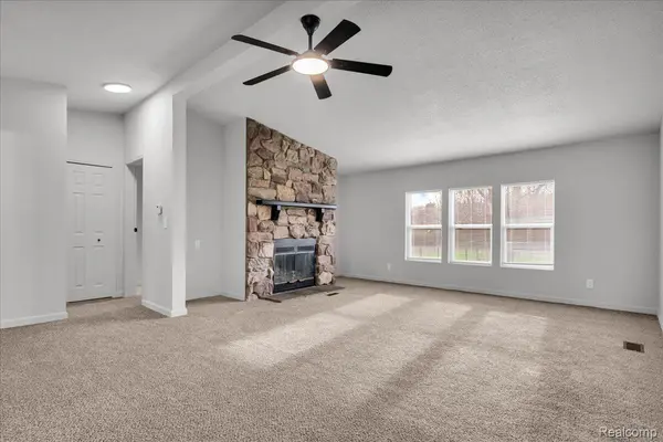 1160 S Van Vleet RD, Clayton Charter Township, MI 48473