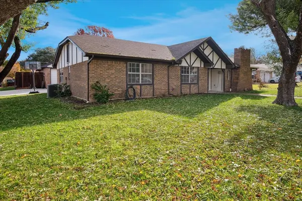 5352 Colorado Court, North Richland Hills, TX 76180