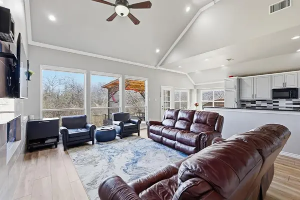 3825 Island Court, Carrollton, TX 75007