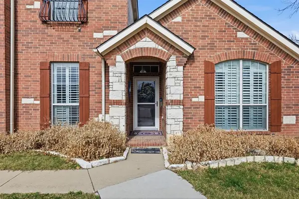 3825 Island Court, Carrollton, TX 75007