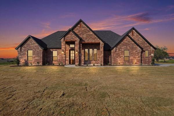 450 Red Bird Drive, Springtown, TX 76082