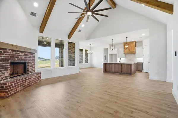 450 Red Bird Drive, Springtown, TX 76082