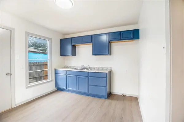 1244 E Morningside Drive, Fort Worth, TX 76104