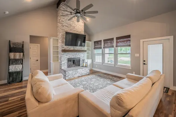 2004 Feather Lane, Weatherford, TX 76088