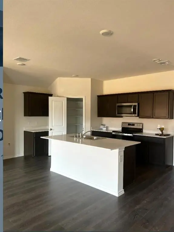 717 Banner Avenue, Royse City, TX 75189