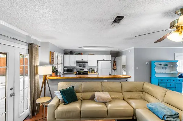 904 Kent Drive, Gainesville, TX 76240