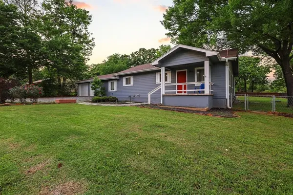 109 Arkansas Street, Pottsboro, TX 75076