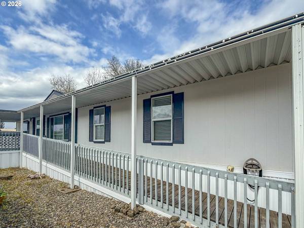 1000 E CENTRAL AVE #21, Sutherlin, OR 97479