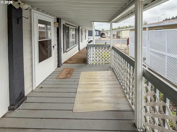 1000 E CENTRAL AVE #21, Sutherlin, OR 97479