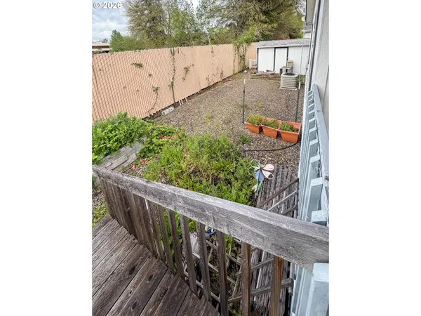 1000 E CENTRAL AVE #21, Sutherlin, OR 97479