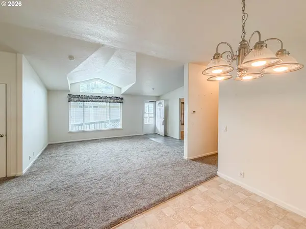 1000 E CENTRAL AVE #21, Sutherlin, OR 97479