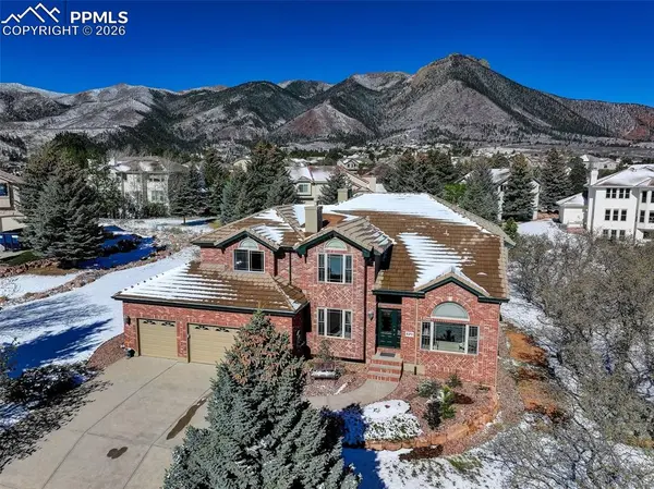 8370 Bluffview WAY, Colorado Springs, CO 80919