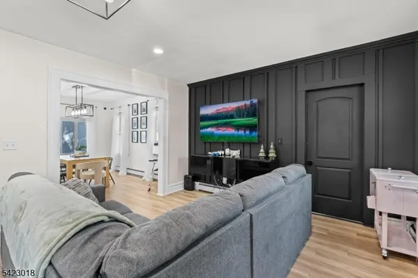 42 Richelieu Pl, Newark City, NJ 07106