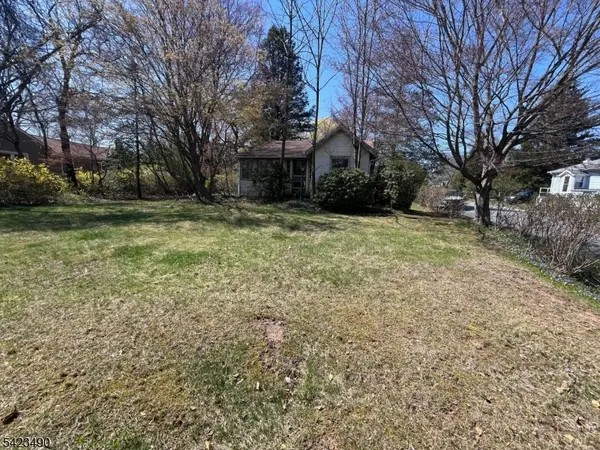 63 Reynolds Ave, Hanover Twp., NJ 07981