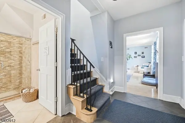 173 Point Breeze Dr, West Milford Twp., NJ 07421