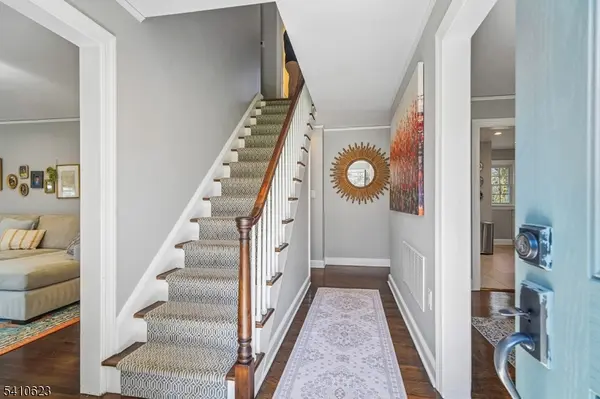 14 Edgewood Rd, Chatham Boro, NJ 07928