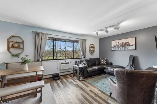 747 Riverside Ave #C-8, Lyndhurst Twp., NJ 07071