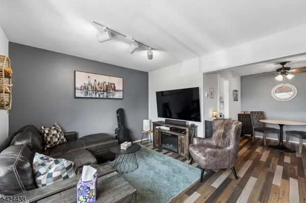 747 Riverside Ave #C-8, Lyndhurst Twp., NJ 07071