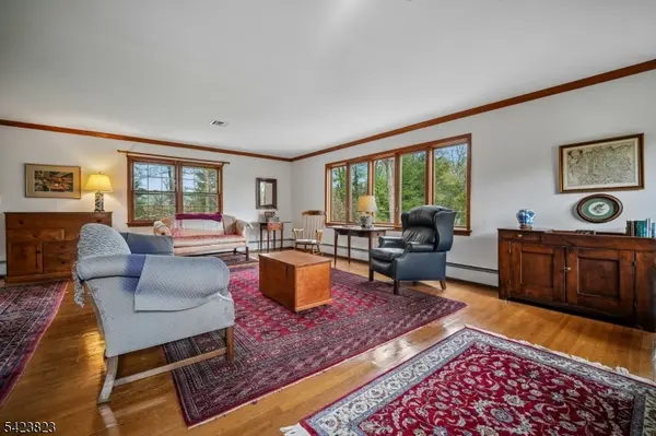 56 E Rayburn Rd, Long Hill Twp., NJ 07946