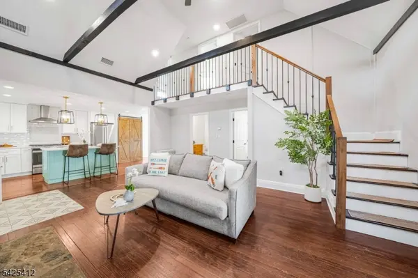 8 Mountainside Dr, Wayne Twp., NJ 07470