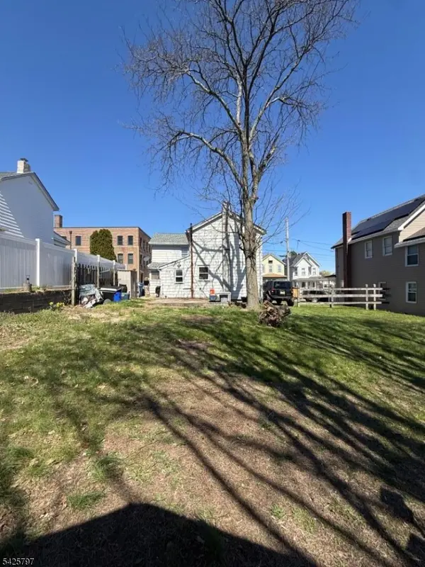 433 David St, South Amboy City, NJ 08879