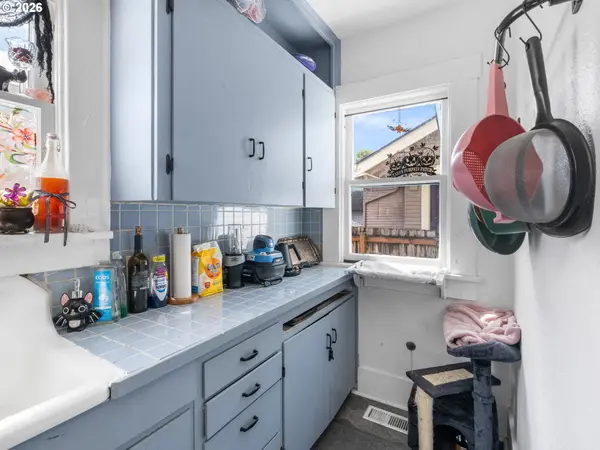 1262 NW VAN BUREN AVE, Corvallis, OR 97330