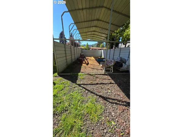 192 RESTON AVE, Winston, OR 97496