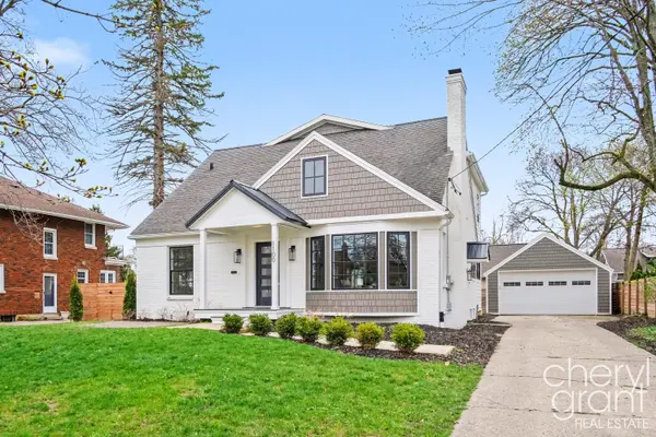 1100 Eastwood AVE SE, East Grand Rapids, MI 49506