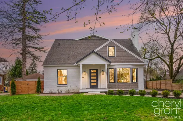 1100 Eastwood AVE SE, East Grand Rapids, MI 49506