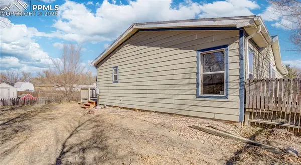 973 Desert CIR, Fountain, CO 80817