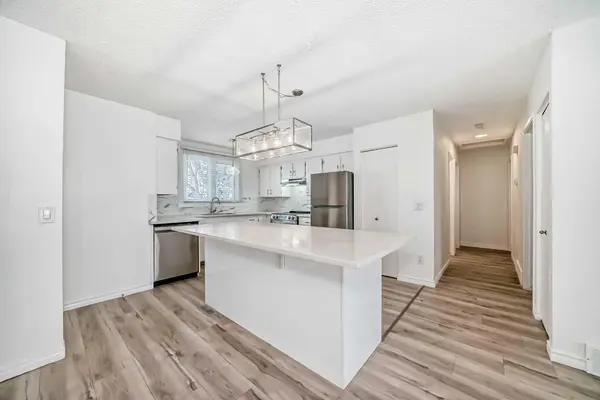 23 Marbank WAY NE, Calgary, AB T2A 4A2