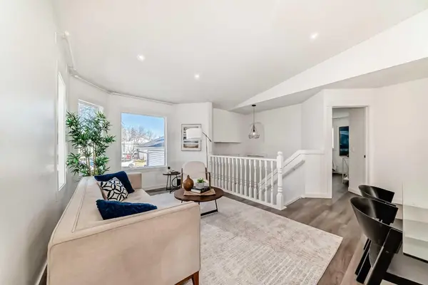 244 Coverdale CT NE, Calgary, AB T3K 4J7