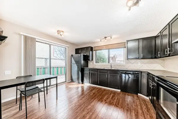 244 Whiteridge PL NE, Calgary, AB T1Y4K3
