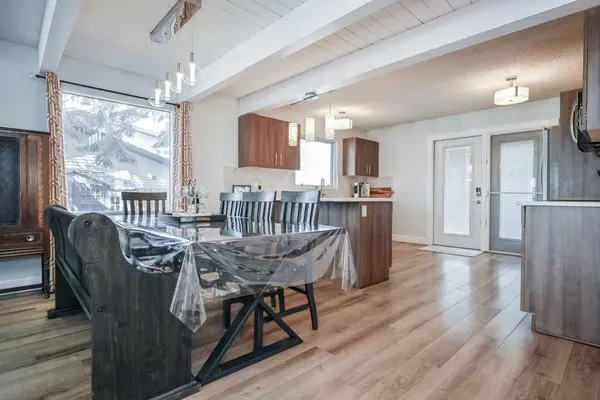 8007 99 ST, Grande Prairie, AB T8V 3T8