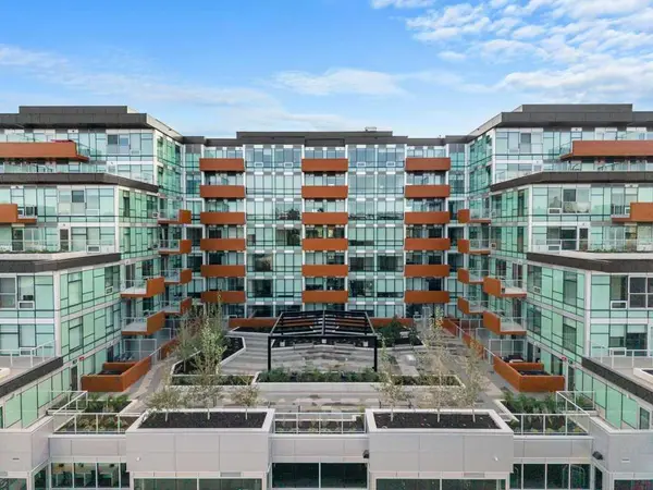 110 18A ST NW #819, Calgary, AB T2N 5G5